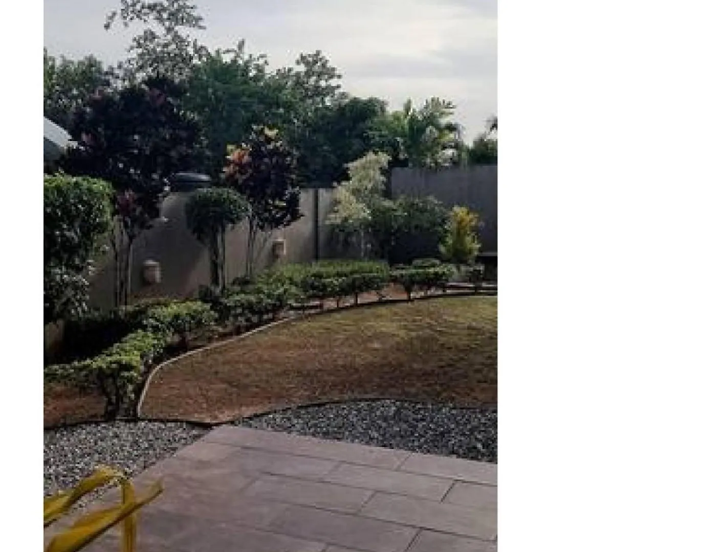 Topiary House Arima